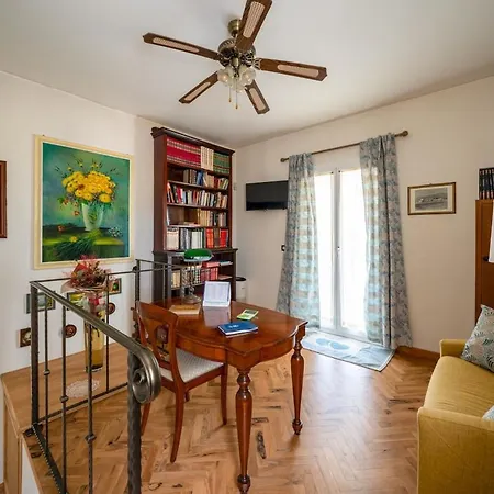 Casa Serena With Pine Grove, Jacuzzi & Bbq Villa