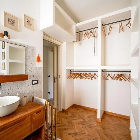 Casa Serena With Pine Grove, Jacuzzi & Bbq *